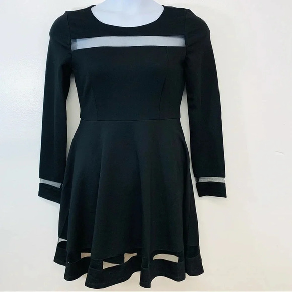Lulus‎ Dress Large Fit Flare  Mesh Trim Above Knee  Black  Long Sleeve Zip Flowy - Picture 1 of 12